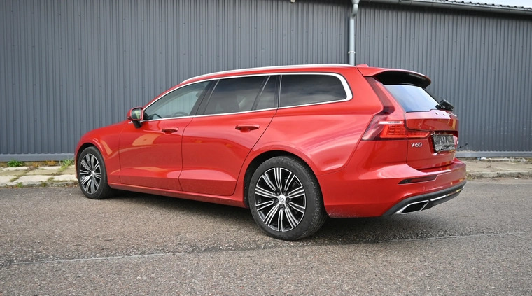 Volvo V60 cena 106000 przebieg: 154130, rok produkcji 2020 z Świdnik małe 742